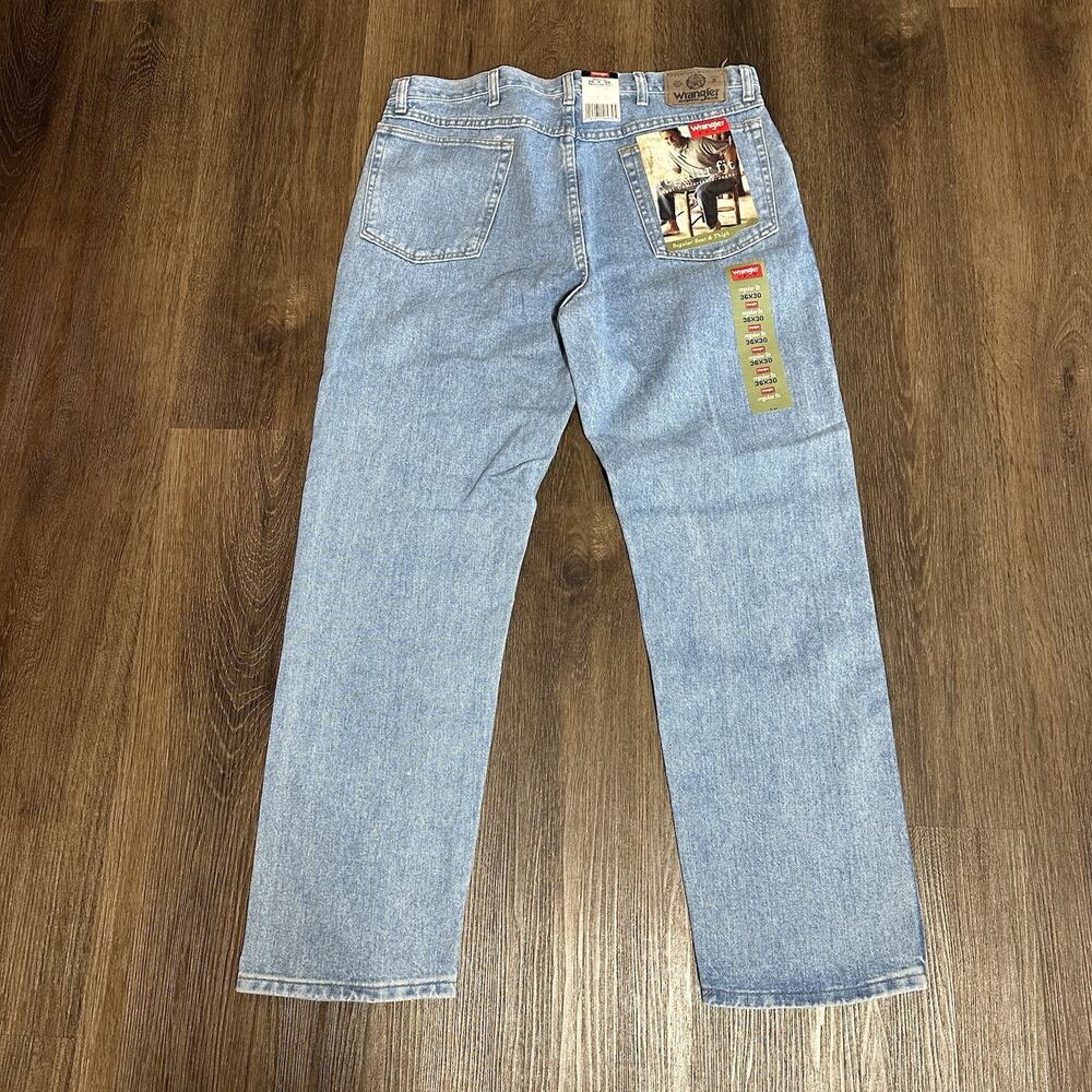 Wrangler Hero Mens 36x30 Light Wash Blue Regluar Fit 100% Cotton Jeans NEW - Picture 3 of 9